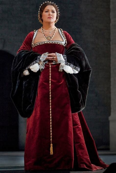 anna bolena tudor costumi